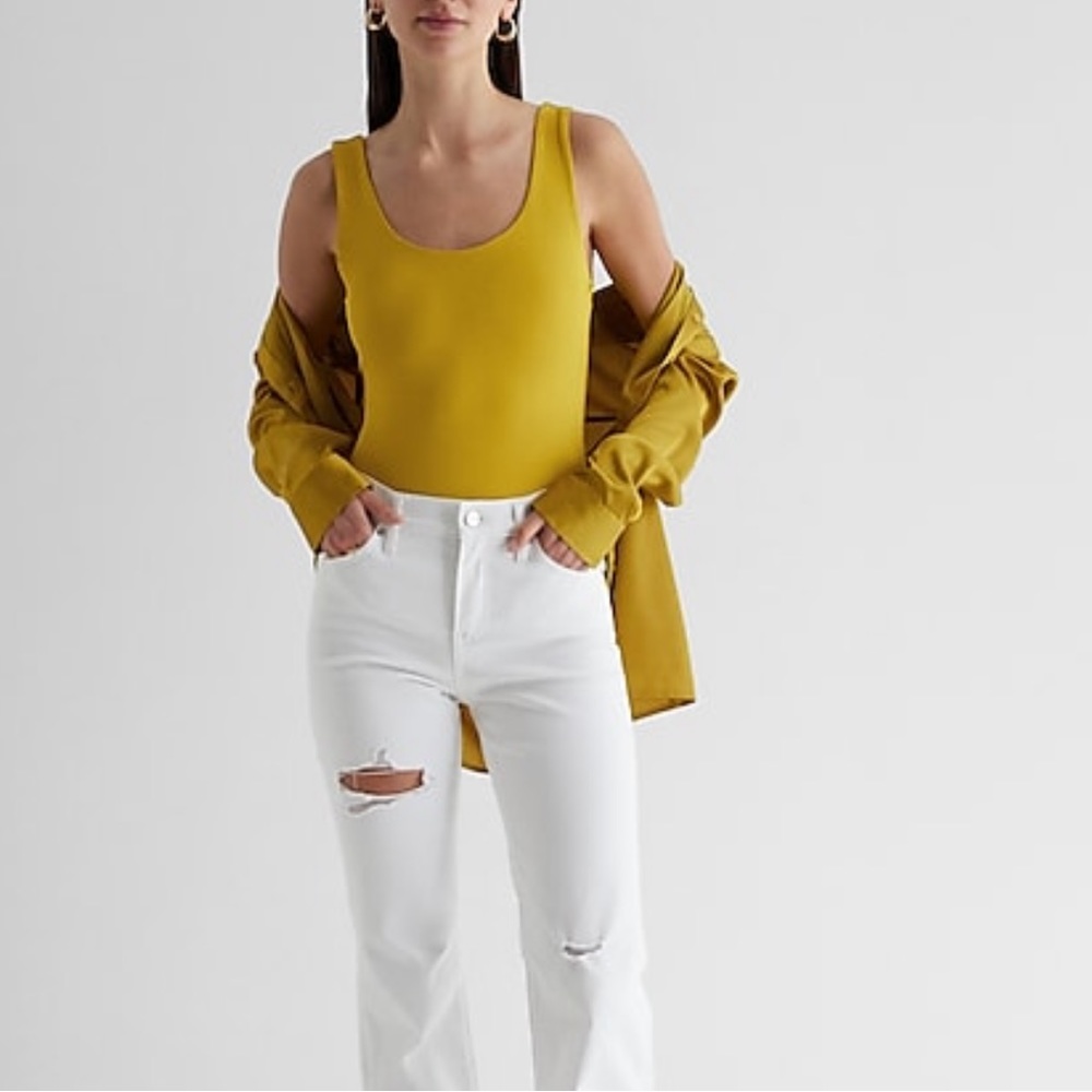 Body Contour Scoop neck Body Suit
